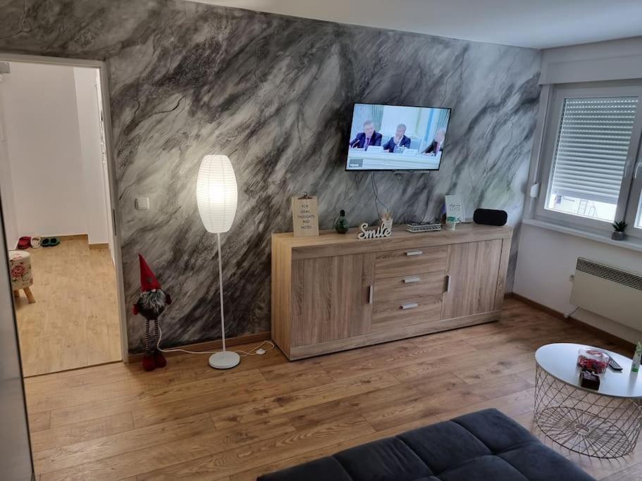 Studio Apartman Bojana 34M2,Free Wifi,Parking ซิซัค ภายนอก รูปภาพ